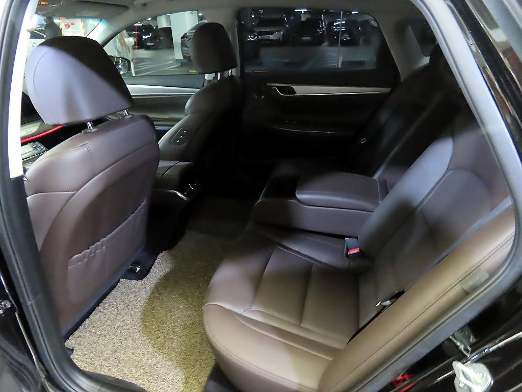 HYUNDAI Grandeur - Vista 7