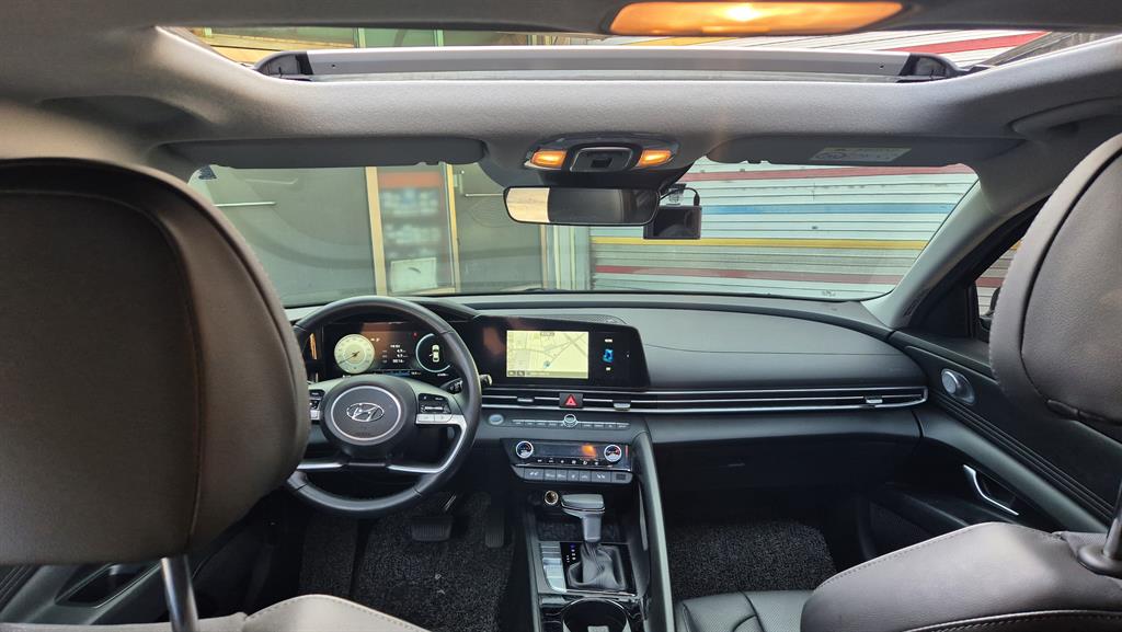 HYUNDAI Avante - Vista 6