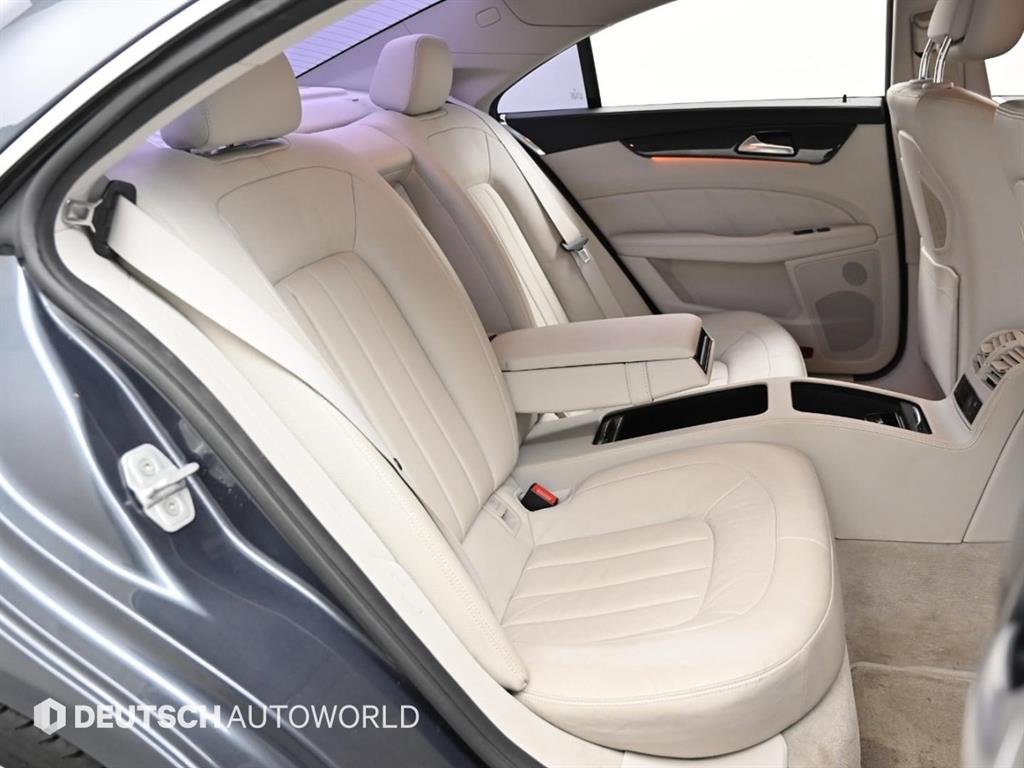 Mercedes Benz CLS Class - Vista 12