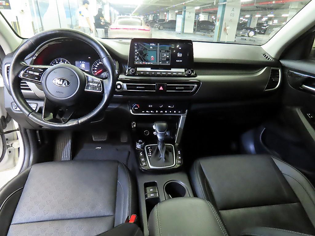 KIA Seltos - Vista 10