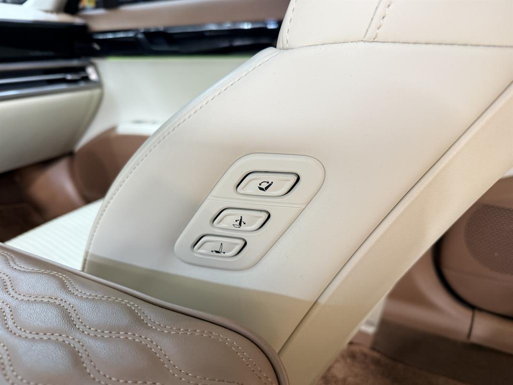 HYUNDAI Grandeur - Vista 10