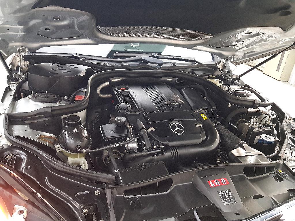 Mercedes Benz E class - Vista 6