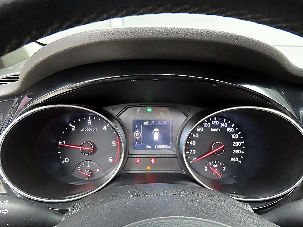 KIA Carnival - Vista 8