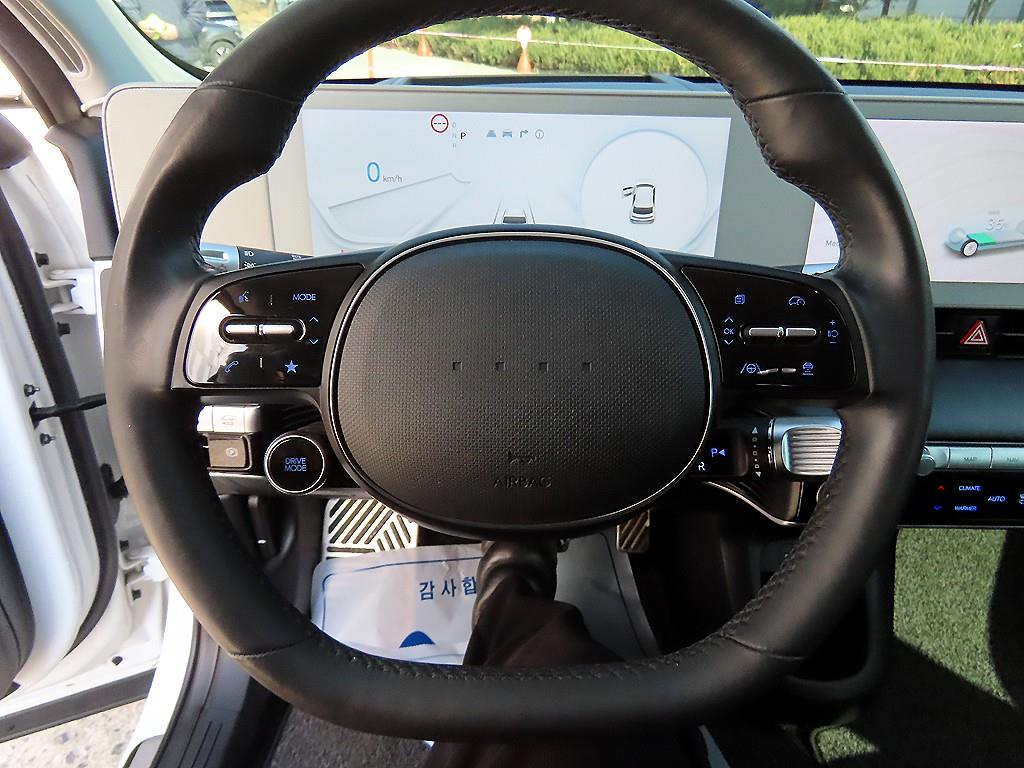 HYUNDAI Ioniq 5 - Vista 8