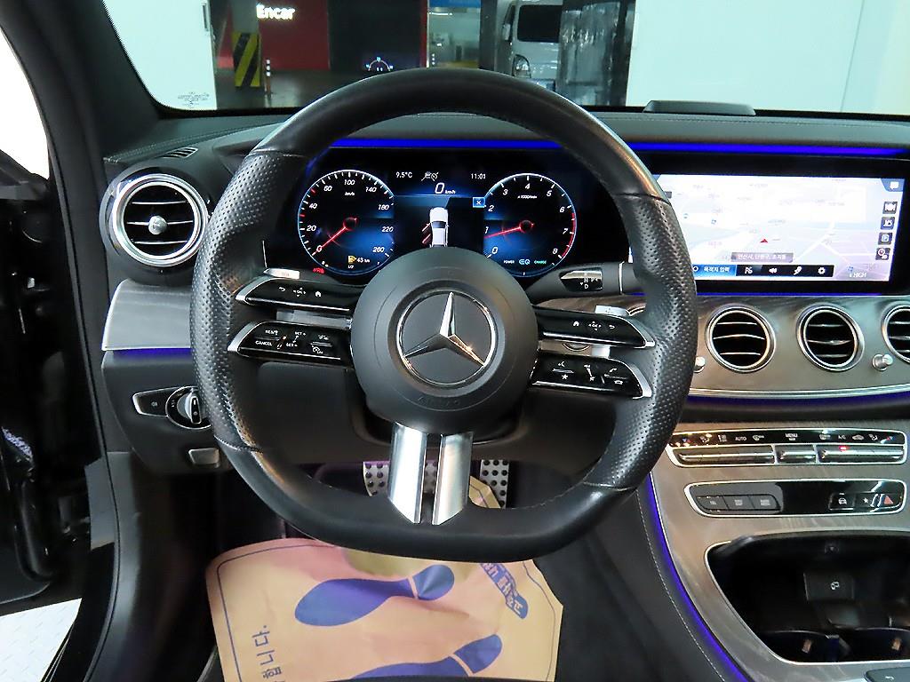 Mercedes Benz E class - Vista 10