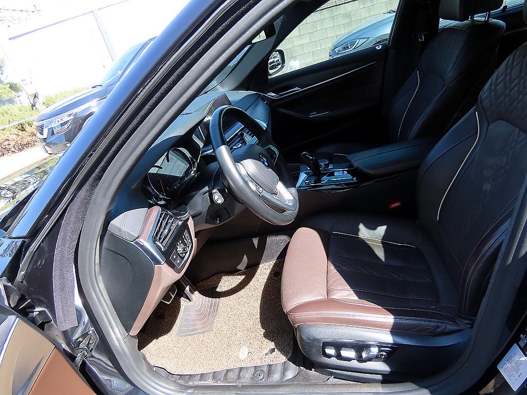 BMW 5 Series - Vista 5