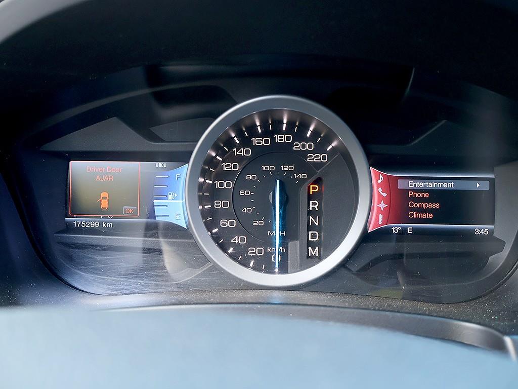 Ford Explorer - Vista 11