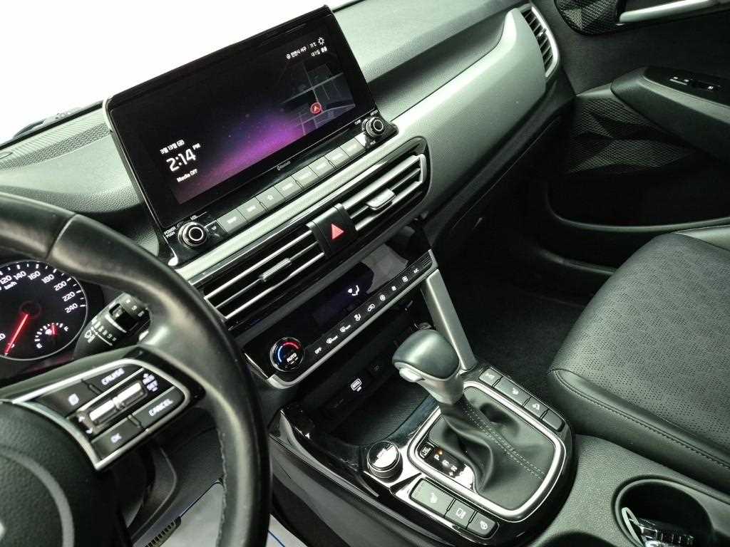 KIA Seltos - Vista 10