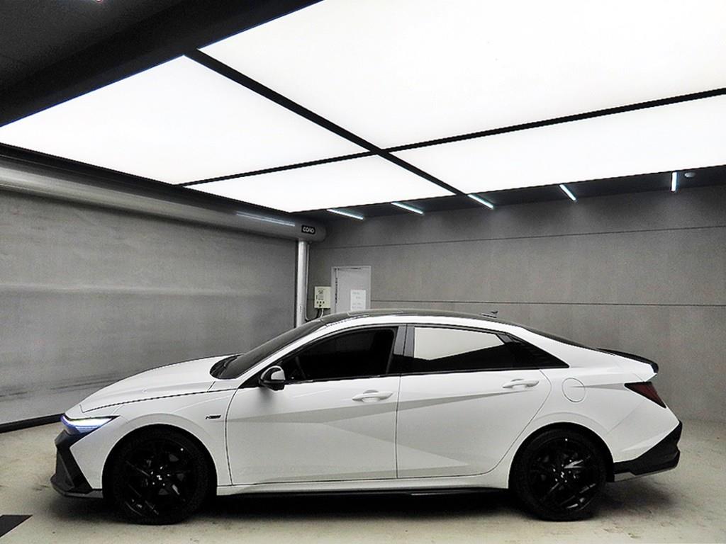 HYUNDAI Avante - Vista 4