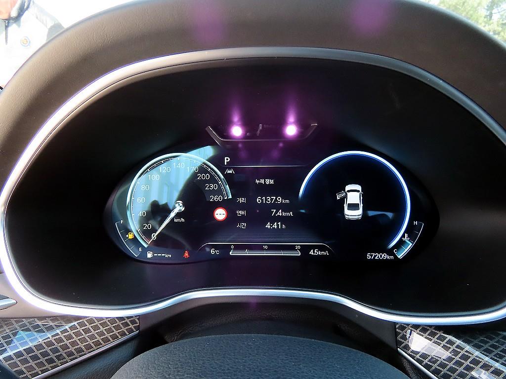 Genesis G80 - Vista 9