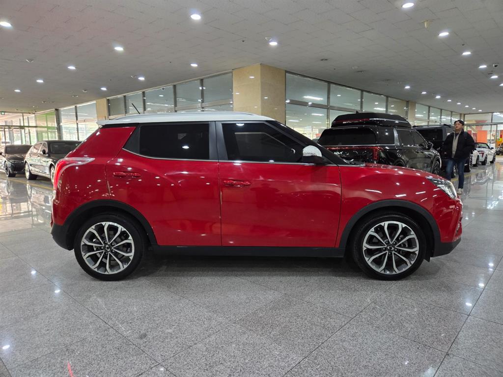 Ssangyong Tivoli - Vista 5