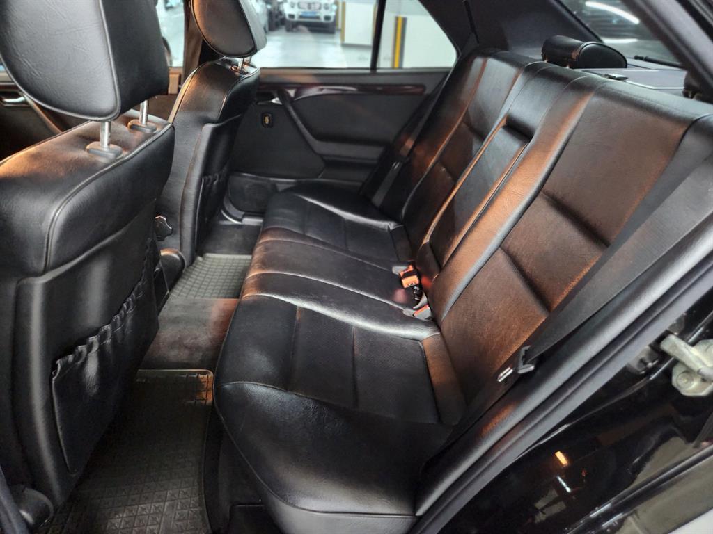 Mercedes Benz C Class - Vista 12