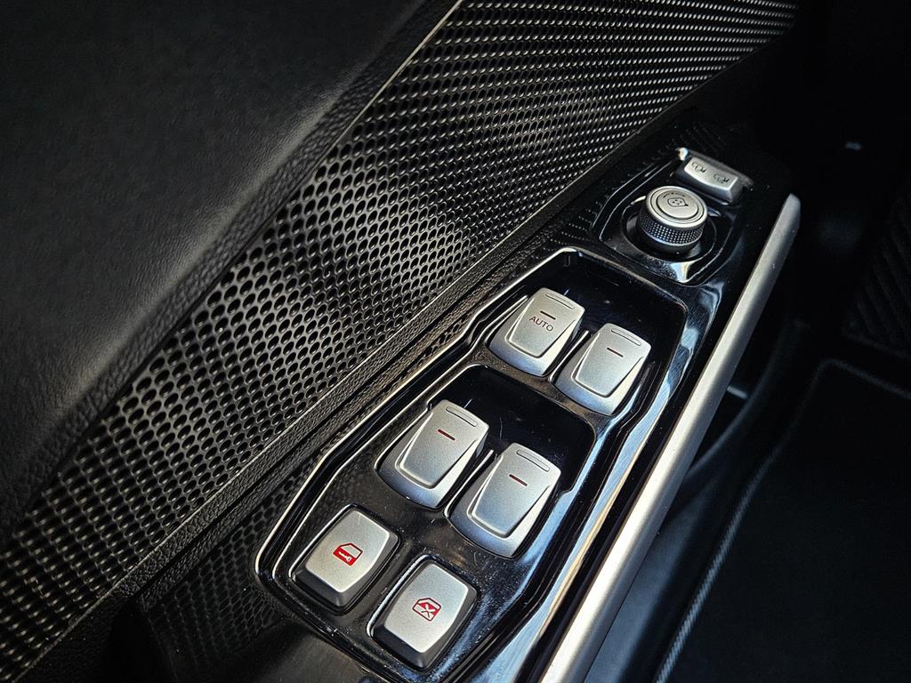 Ssangyong Tivoli - Vista 11