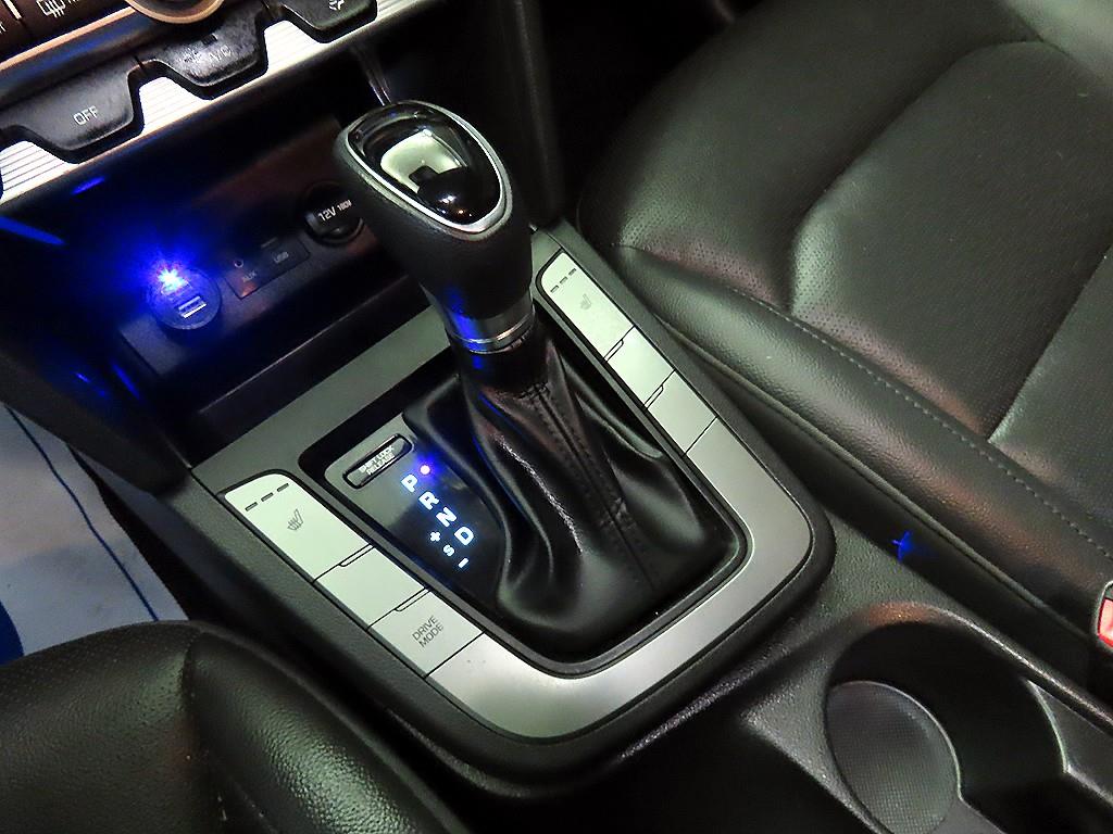 HYUNDAI Avante - Vista 12