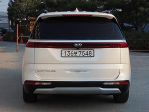 KIA Carnival - Vista 8