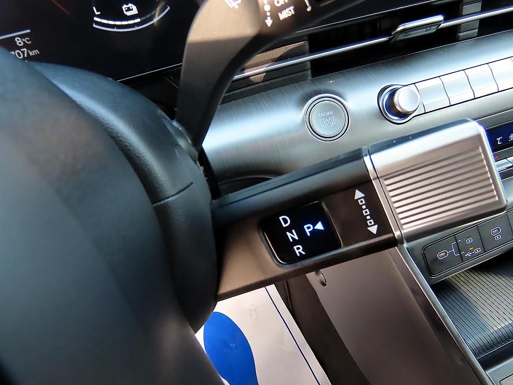 HYUNDAI Kona - Vista 10