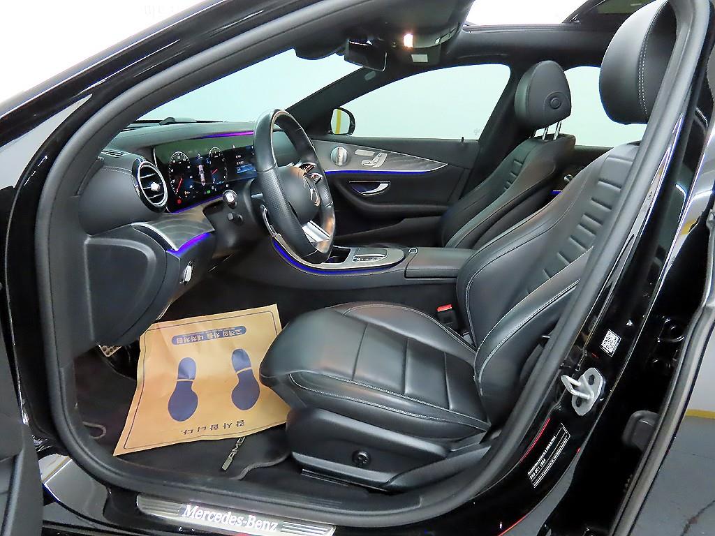 Mercedes Benz E class - Vista 5