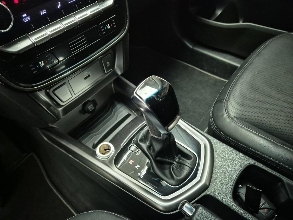 Ssangyong Tivoli - Vista 8