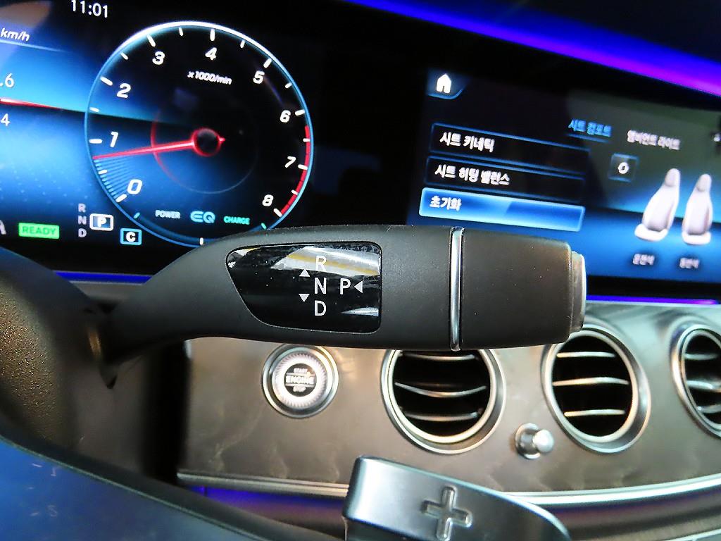 Mercedes Benz E class - Vista 11