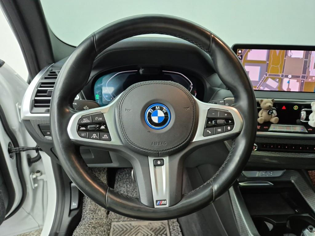 BMW iX3 - Vista 9