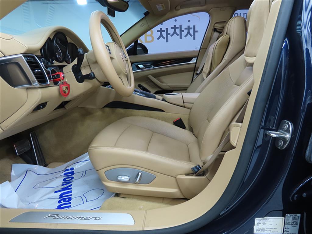 Porsche Panamera - Vista 5