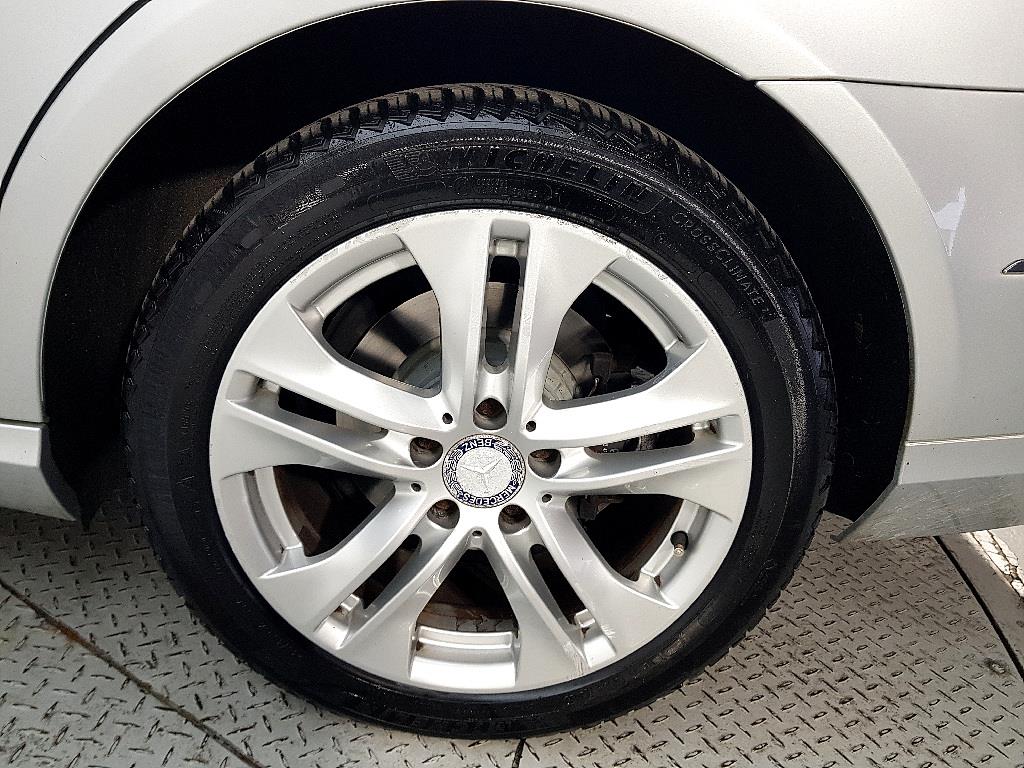 Mercedes Benz E class 2010 Plateado - Importación desde Corea - HF Imports Iquique - Foto 20