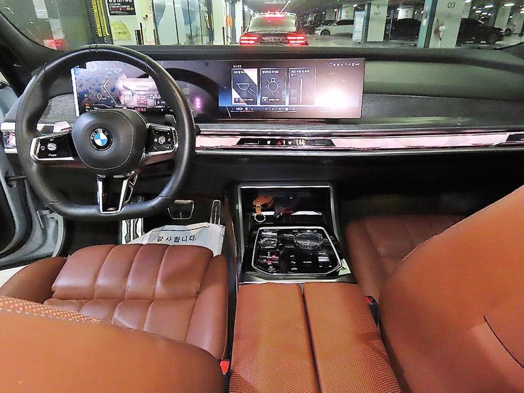 BMW 7 Series - Vista 10