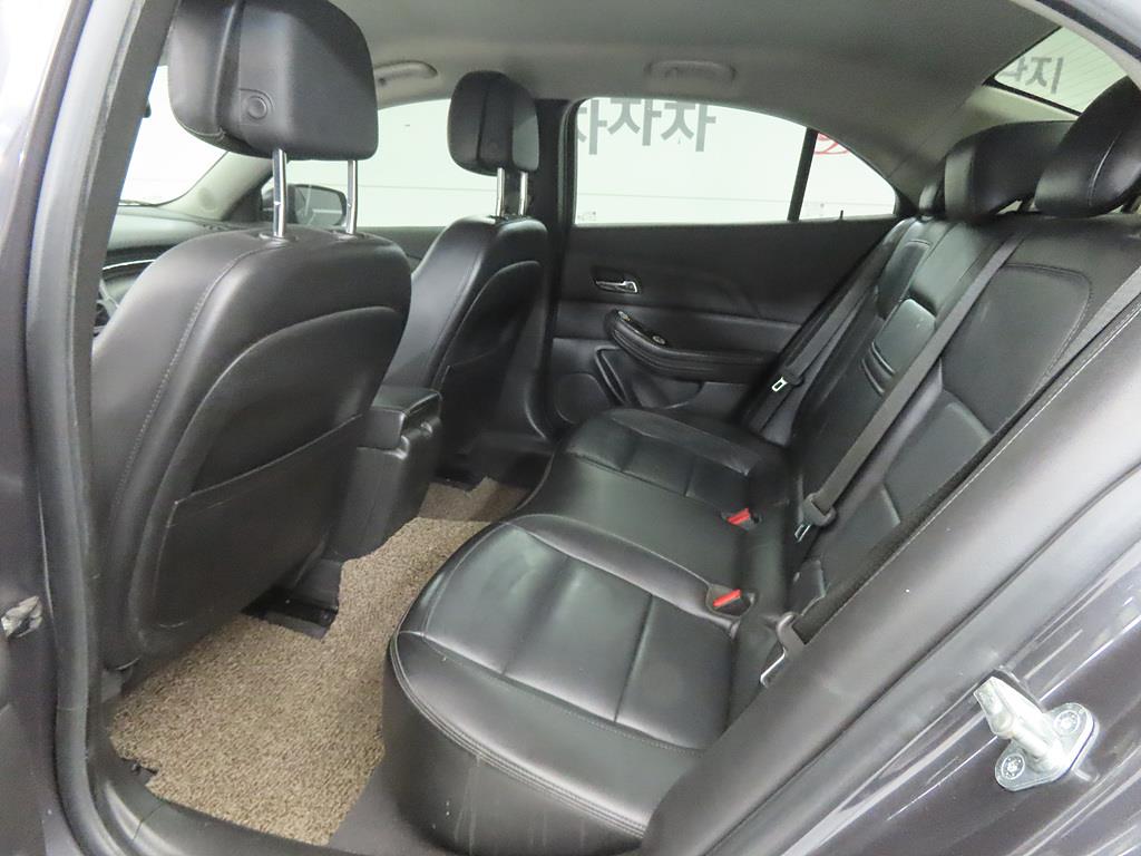 Chevrolet Malibu - Vista 6