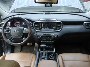 KIA Sorento - Vista 10