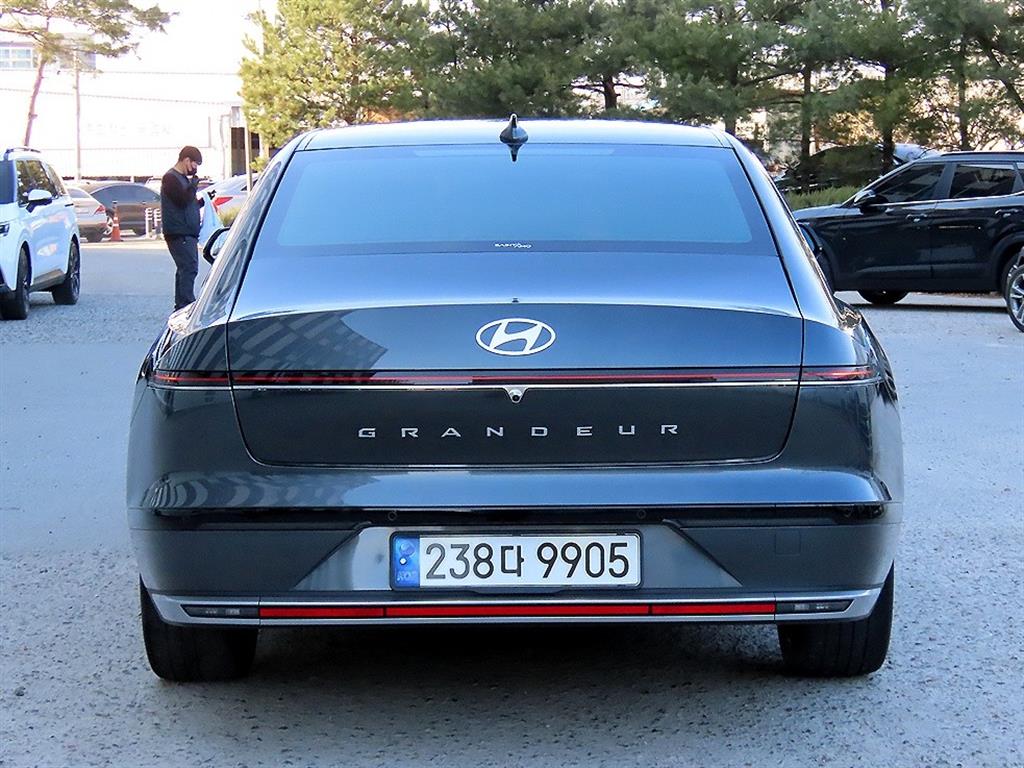 HYUNDAI Grandeur - Vista 4