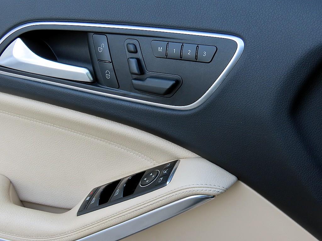 Mercedes Benz GLA Class - Vista 11