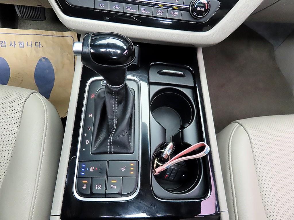 KIA Carnival - Vista 10