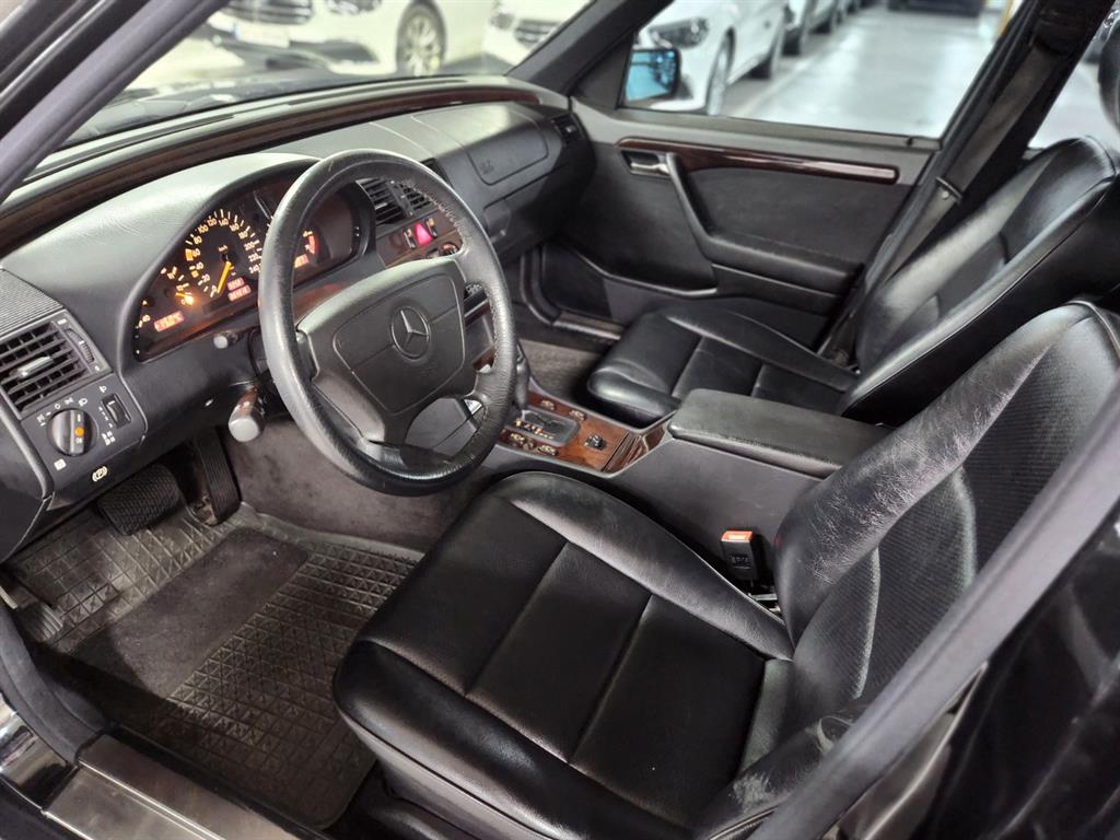 Mercedes Benz C Class - Vista 7