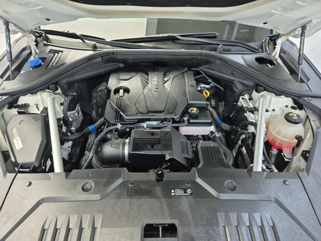 Genesis GV70 - Vista 5