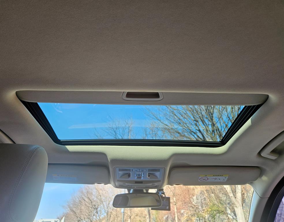 Jaguar XF - Vista 12