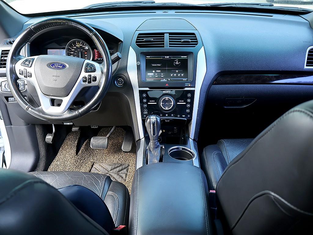 Ford Explorer - Vista 9