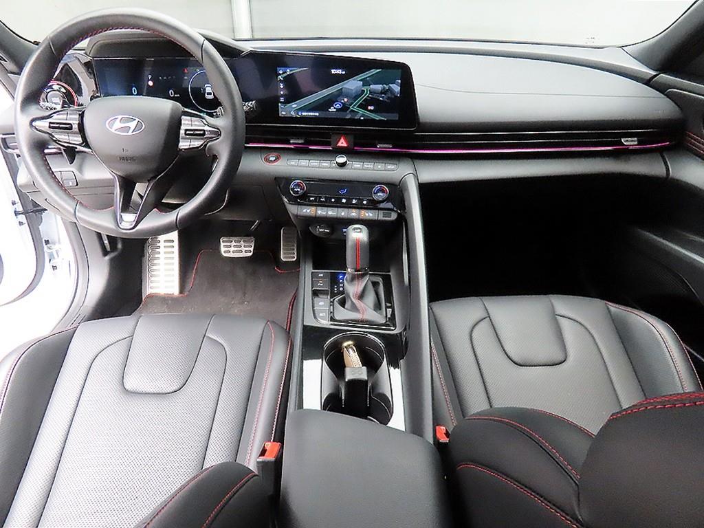 HYUNDAI Avante - Vista 7