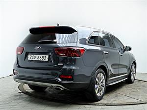 KIA Sorento - Vista 8