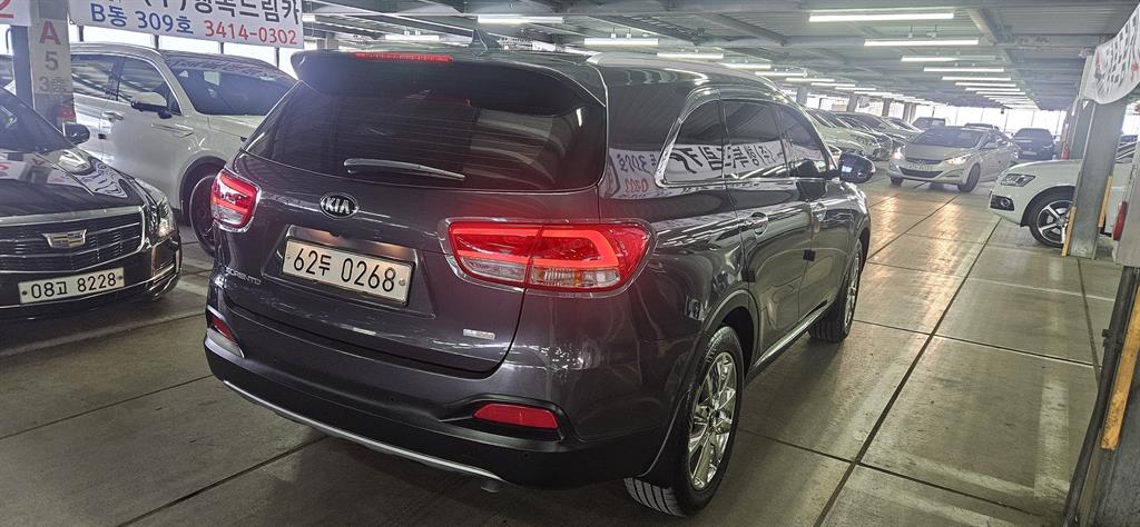 KIA Sorento - Vista 4