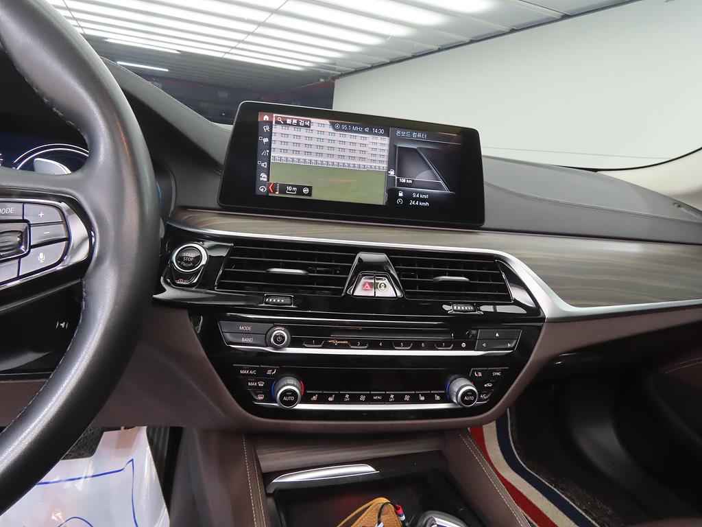 BMW 5 Series - Vista 10