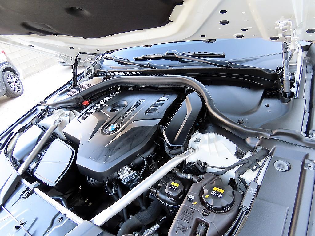 BMW 5 Series - Vista 4