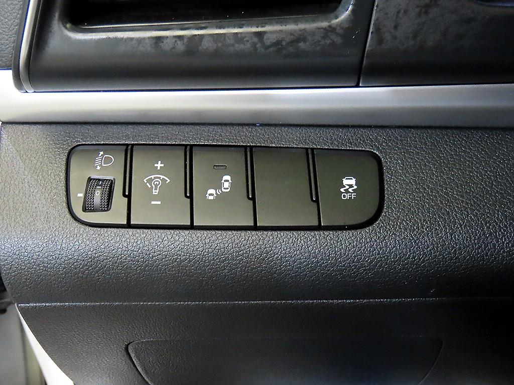 HYUNDAI Avante 2019 Blanco - Importación desde Corea - HF Imports Iquique - Foto 14