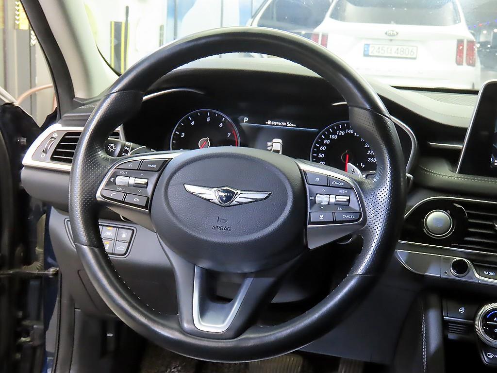 Genesis G70 - Vista 8