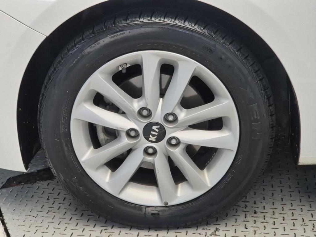 KIA K3 2016 Blanco - Importación desde Corea - HF Imports Iquique - Foto 19