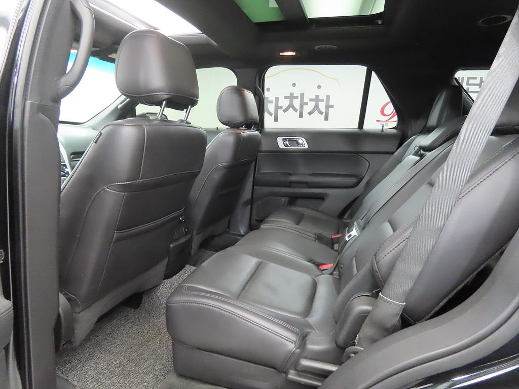 Ford Explorer - Vista 6