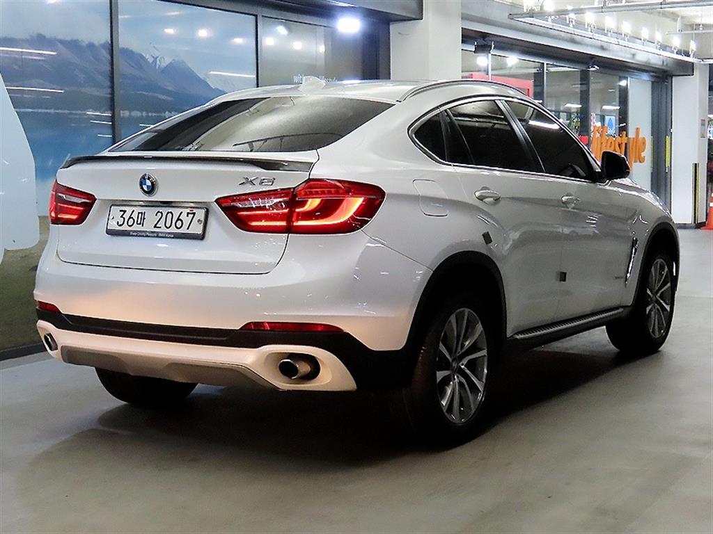 BMW X6 - Vista 4