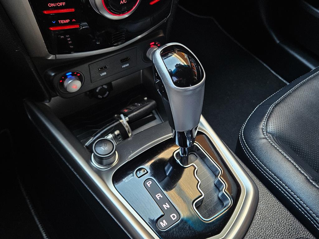 Ssangyong Tivoli 2016 Blanco - Importación desde Corea - HF Imports Iquique - Foto 19