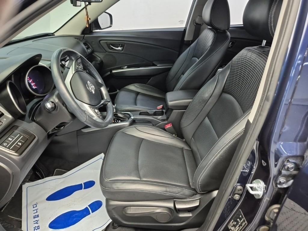 Ssangyong Tivoli - Vista 11