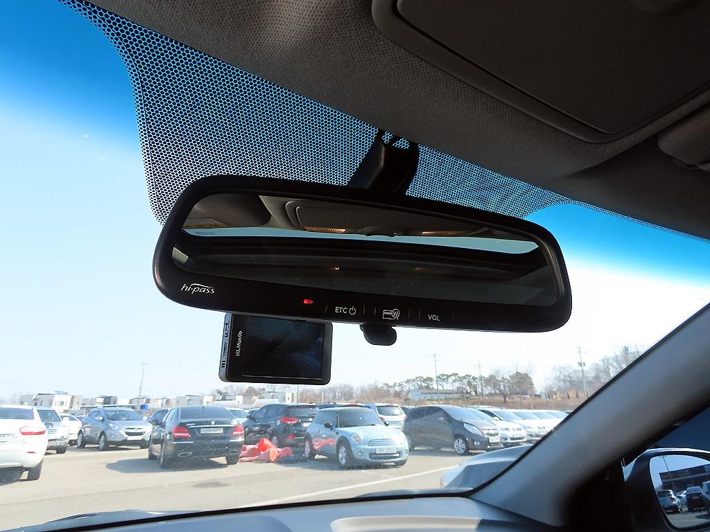 HYUNDAI Accent - Vista 12