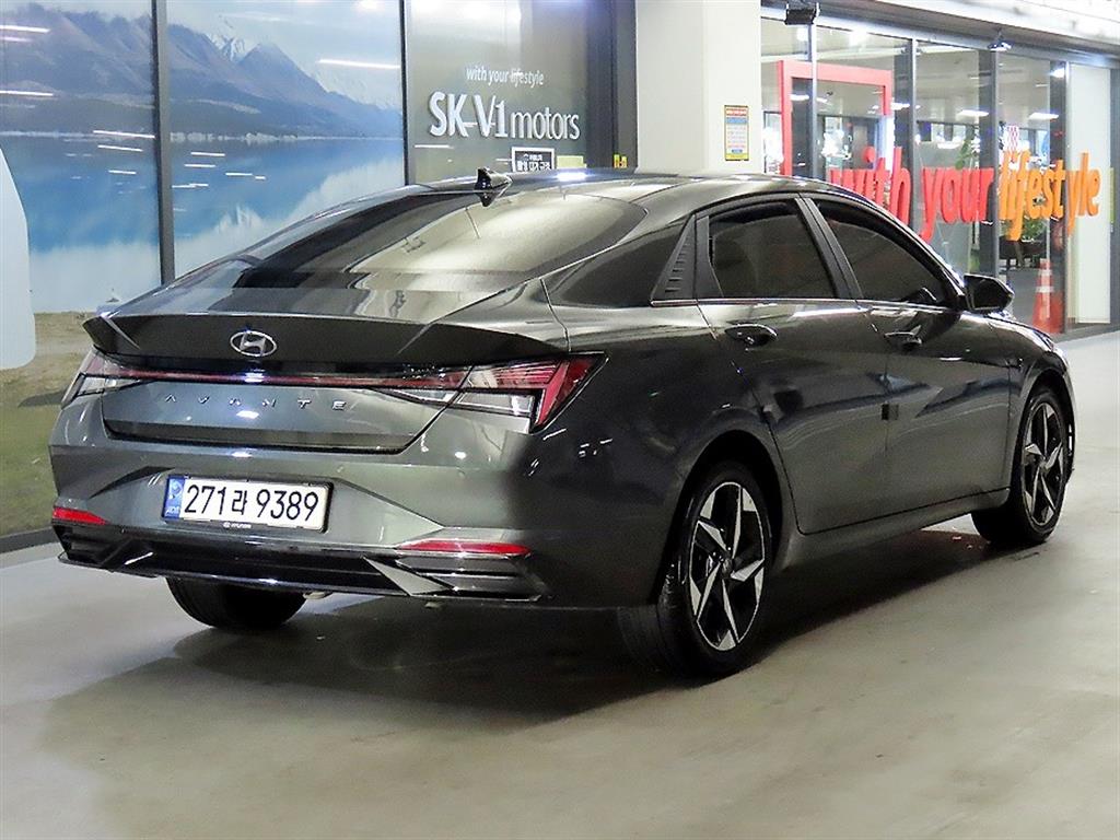 HYUNDAI Avante - Vista 4